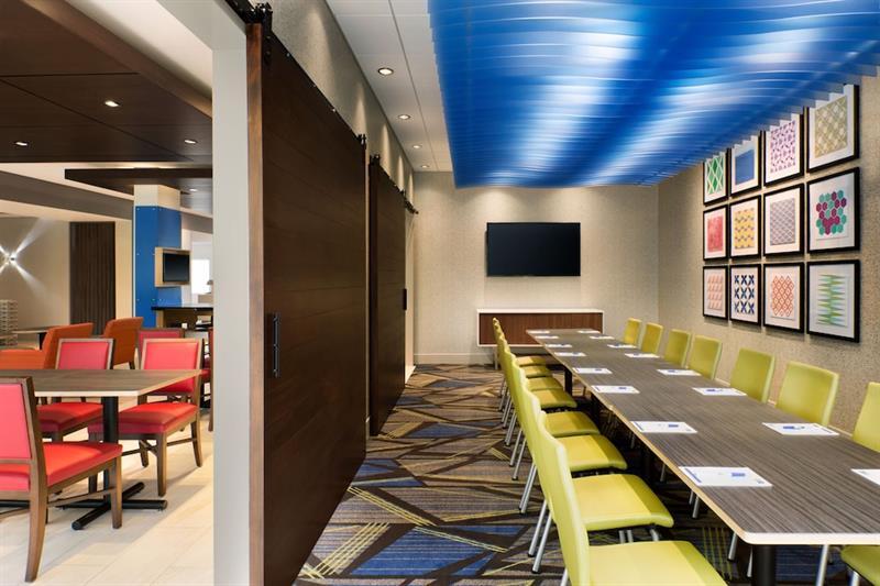Hotel Holiday Express & - - Concord By Ihg Painesville