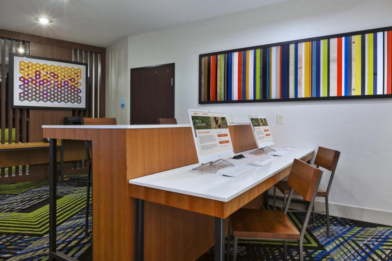 Holiday Express & - - Concord By Ihg 3* Painesville